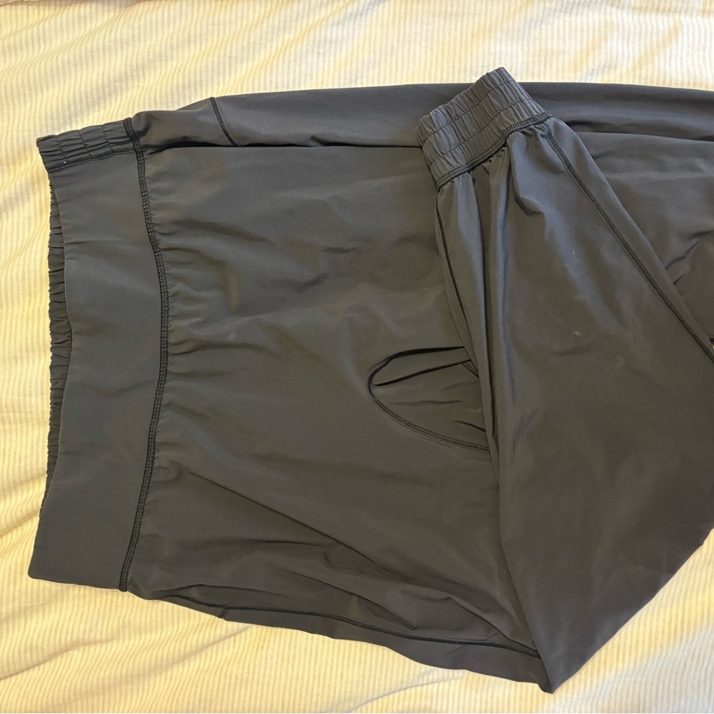 Black lightweight Lulu joggers